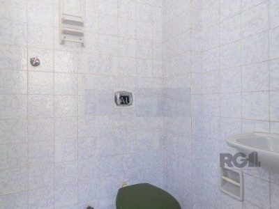 Apartamento à venda com 72m², 2 quartos, 2 vagas no bairro Petrópolis em Porto Alegre - Foto 9