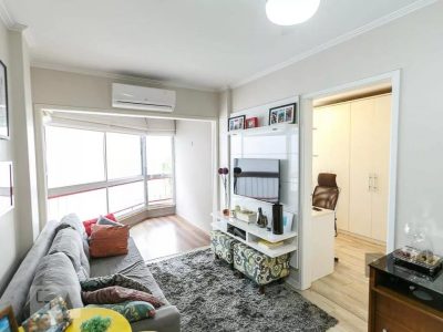 Apartamento à venda com 50m², 1 quarto, 1 vaga no bairro Azenha em Porto Alegre - Foto 3