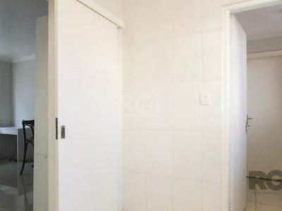 Apartamento à venda com 110m², 3 quartos, 1 suíte, 1 vaga no bairro Petrópolis em Porto Alegre - Foto 4