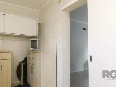 Apartamento à venda com 110m², 3 quartos, 1 suíte, 1 vaga no bairro Petrópolis em Porto Alegre - Foto 6