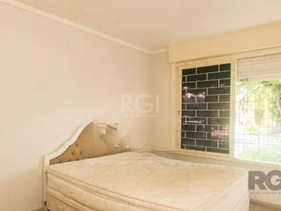 Apartamento à venda com 110m², 3 quartos, 1 suíte, 1 vaga no bairro Petrópolis em Porto Alegre - Foto 8