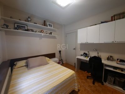 Apartamento à venda com 132m², 3 quartos, 1 suíte, 2 vagas no bairro Independência em Porto Alegre - Foto 15