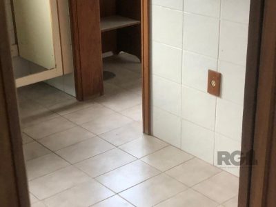 Apartamento à venda com 161m², 4 quartos, 1 suíte, 1 vaga no bairro Chácara das Pedras em Porto Alegre - Foto 12