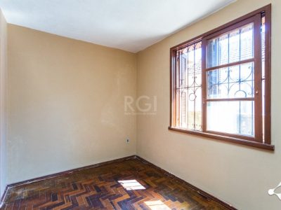 Casa à venda com 200m², 3 quartos, 1 suíte, 2 vagas no bairro Jardim Itu em Porto Alegre - Foto 41