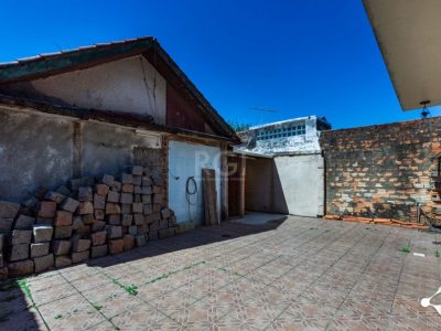 Casa à venda com 200m², 3 quartos, 1 suíte, 2 vagas no bairro Jardim Itu em Porto Alegre - Foto 47