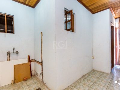 Casa à venda com 200m², 3 quartos, 1 suíte, 2 vagas no bairro Jardim Itu em Porto Alegre - Foto 18