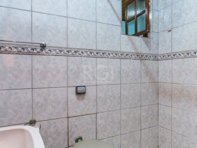 Casa à venda com 200m², 3 quartos, 1 suíte, 2 vagas no bairro Jardim Itu em Porto Alegre - Foto 19