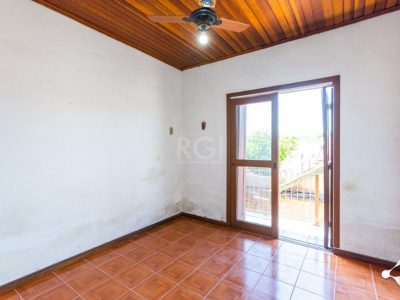 Casa à venda com 200m², 3 quartos, 1 suíte, 2 vagas no bairro Jardim Itu em Porto Alegre - Foto 23