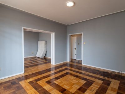 Apartamento à venda com 157m², 3 quartos, 1 suíte, 1 vaga no bairro Independência em Porto Alegre - Foto 11