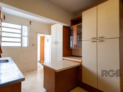 Apartamento à venda com 157m², 3 quartos, 1 suíte, 1 vaga no bairro Independência em Porto Alegre - Foto 13