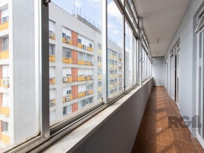 Apartamento à venda com 157m², 3 quartos, 1 suíte, 1 vaga no bairro Independência em Porto Alegre - Foto 24