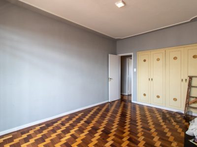 Apartamento à venda com 157m², 3 quartos, 1 suíte, 1 vaga no bairro Independência em Porto Alegre - Foto 25