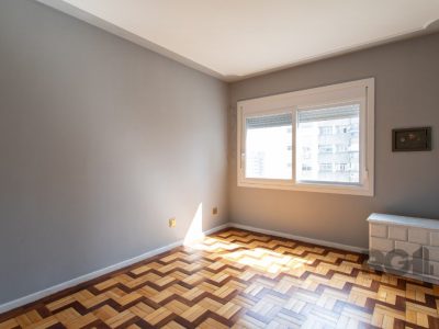 Apartamento à venda com 157m², 3 quartos, 1 suíte, 1 vaga no bairro Independência em Porto Alegre - Foto 33