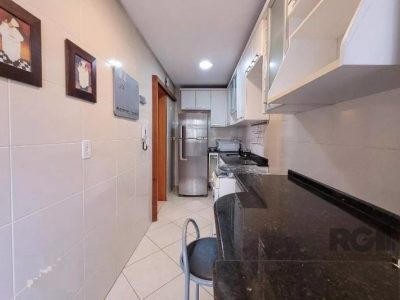 Apartamento à venda com 75m², 2 quartos, 1 suíte, 2 vagas no bairro Petrópolis em Porto Alegre - Foto 12