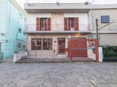 Casa à venda com 334m², 5 quartos, 1 suíte, 8 vagas no bairro Menino Deus em Porto Alegre - Foto 26