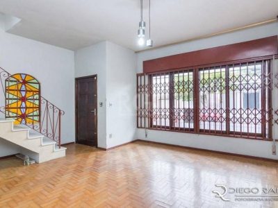 Casa à venda com 334m², 5 quartos, 1 suíte, 8 vagas no bairro Menino Deus em Porto Alegre - Foto 7