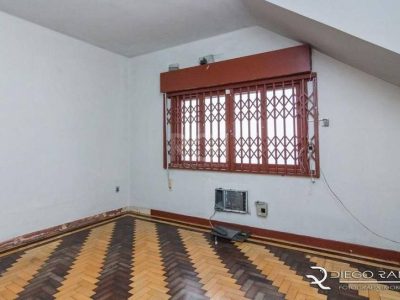 Casa à venda com 334m², 5 quartos, 1 suíte, 8 vagas no bairro Menino Deus em Porto Alegre - Foto 10