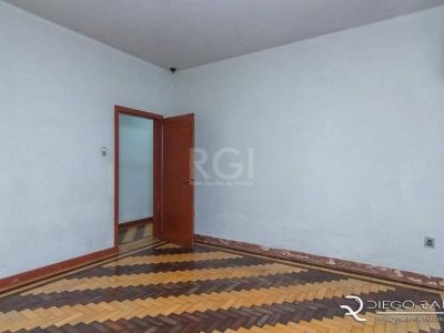 Casa à venda com 334m², 5 quartos, 1 suíte, 8 vagas no bairro Menino Deus em Porto Alegre - Foto 11