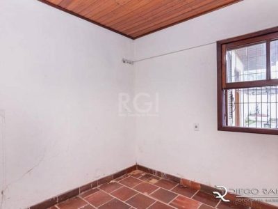 Casa à venda com 334m², 5 quartos, 1 suíte, 8 vagas no bairro Menino Deus em Porto Alegre - Foto 24