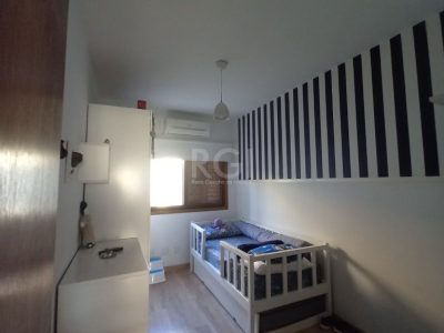 Casa Condominio à venda com 138m², 3 quartos, 1 suíte, 2 vagas no bairro Ipanema em Porto Alegre - Foto 13