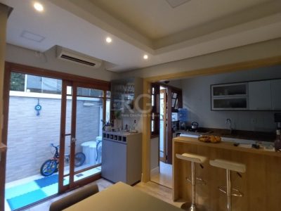 Casa Condominio à venda com 138m², 3 quartos, 1 suíte, 2 vagas no bairro Ipanema em Porto Alegre - Foto 21