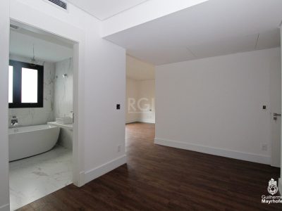 Apartamento à venda com 256m², 3 quartos, 3 suítes, 4 vagas no bairro Moinhos de Vento em Porto Alegre - Foto 11