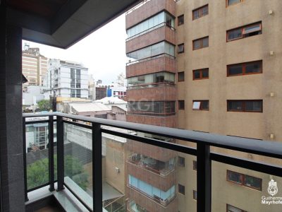 Apartamento à venda com 256m², 3 quartos, 3 suítes, 4 vagas no bairro Moinhos de Vento em Porto Alegre - Foto 18