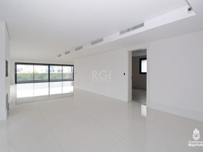 Apartamento à venda com 256m², 3 quartos, 3 suítes, 4 vagas no bairro Moinhos de Vento em Porto Alegre - Foto 28