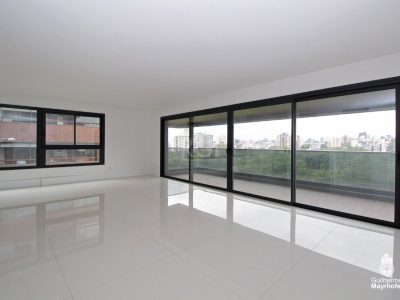 Apartamento à venda com 256m², 3 quartos, 3 suítes, 4 vagas no bairro Moinhos de Vento em Porto Alegre - Foto 32