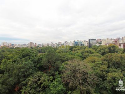 Apartamento à venda com 256m², 3 quartos, 3 suítes, 4 vagas no bairro Moinhos de Vento em Porto Alegre - Foto 37