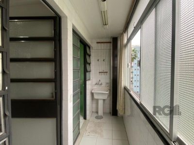 Apartamento à venda com 132m², 4 quartos, 1 suíte, 2 vagas no bairro Independência em Porto Alegre - Foto 23