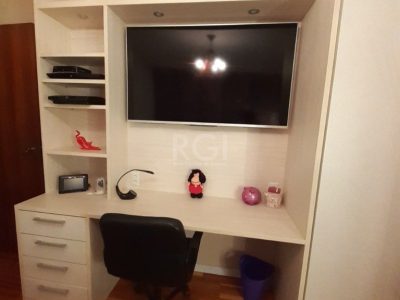 Casa à venda com 257m², 3 quartos, 2 suítes, 4 vagas no bairro Ipanema em Porto Alegre - Foto 12