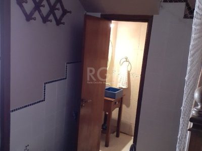 Casa à venda com 257m², 3 quartos, 2 suítes, 4 vagas no bairro Ipanema em Porto Alegre - Foto 34