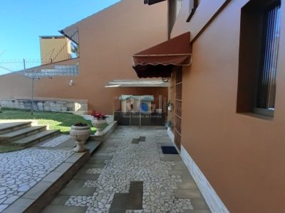 Casa à venda com 257m², 3 quartos, 2 suítes, 4 vagas no bairro Ipanema em Porto Alegre - Foto 45