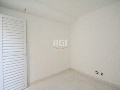 Casa Condominio à venda com 250m², 3 quartos, 3 suítes, 3 vagas no bairro Cristal em Porto Alegre - Foto 25