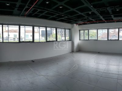 Conjunto/Sala à venda com 55m² no bairro Moinhos de Vento em Porto Alegre - Foto 4