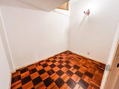 Apartamento à venda com 202m², 3 quartos, 1 suíte, 1 vaga no bairro Centro em Porto Alegre - Foto 4