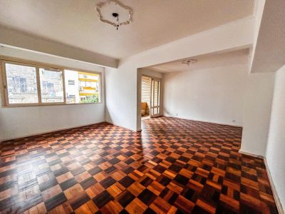 Apartamento à venda com 202m², 3 quartos, 1 suíte, 1 vaga no bairro Centro em Porto Alegre - Foto 5