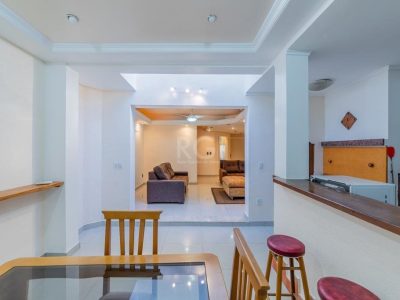 Casa Condominio à venda com 210m², 3 quartos, 3 suítes, 1 vaga no bairro Tristeza em Porto Alegre - Foto 17