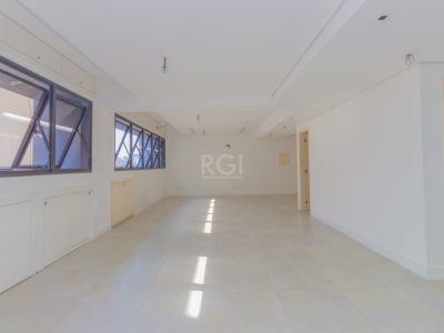 Conjunto/Sala à venda com 36m², 1 vaga no bairro Rio Branco em Porto Alegre - Foto 10