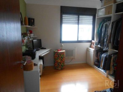 Apartamento à venda com 115m², 3 quartos, 1 suíte, 2 vagas no bairro Boa Vista em Porto Alegre - Foto 4