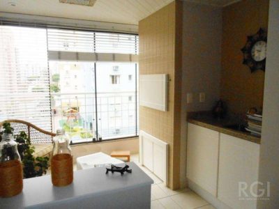 Apartamento à venda com 115m², 3 quartos, 1 suíte, 2 vagas no bairro Boa Vista em Porto Alegre - Foto 11