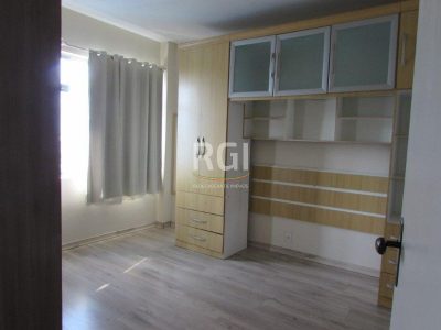 Apartamento à venda com 77m², 2 quartos no bairro Centro em Porto Alegre - Foto 13