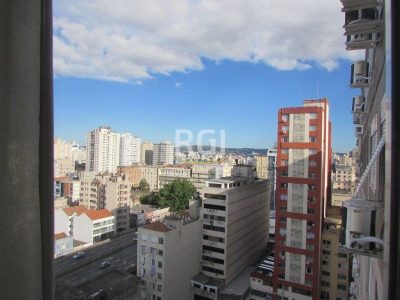 Apartamento à venda com 77m², 2 quartos no bairro Centro em Porto Alegre - Foto 14