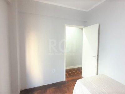 Apartamento à venda com 85m², 3 quartos no bairro Centro em Porto Alegre - Foto 7