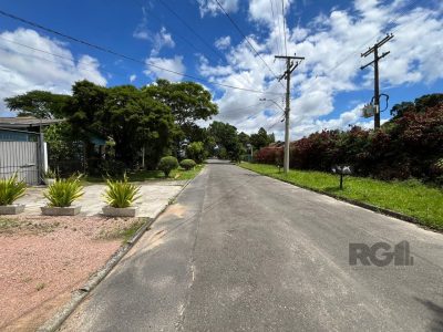 Casa à venda com 244m², 3 quartos, 1 suíte, 2 vagas no bairro Ipanema em Porto Alegre - Foto 43