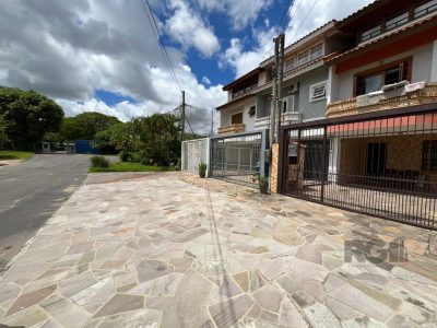 Casa à venda com 244m², 3 quartos, 1 suíte, 2 vagas no bairro Ipanema em Porto Alegre - Foto 44