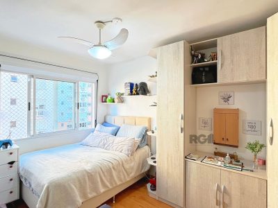 Apartamento à venda com 63m², 2 quartos, 1 vaga no bairro Tristeza em Porto Alegre - Foto 2