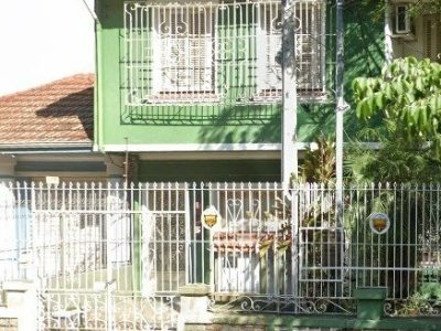 Casa à venda com 134m², 4 quartos no bairro Santana em Porto Alegre - Foto 2