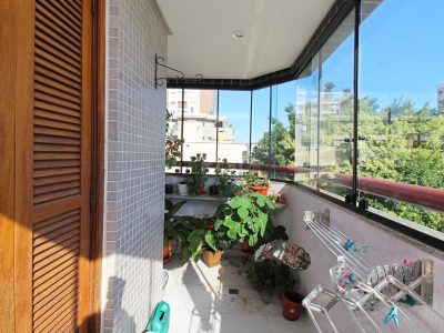 Apartamento à venda com 121m², 3 quartos, 1 suíte, 1 vaga no bairro Santana em Porto Alegre - Foto 8